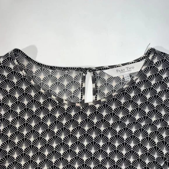 Top Part Two - Picture 2 of 7